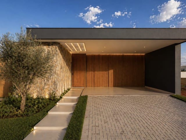 Casa com 378m² 3 quartos e 1 banheiro, à venda, no bairro Condomínio Aquarela dos Poemas em Sinop