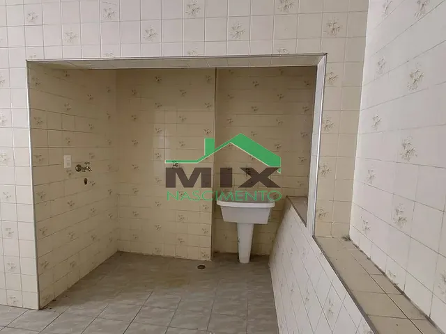 Casa com 50m² 1 quarto e 1 banheiro, para alugar, no bairro Taboão em Diadema