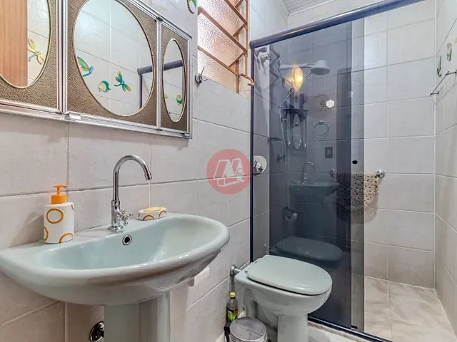 Casa com 254m² 3 quartos e 3 banheiros, à venda ou para alugar, no bairro Auxiliadora em Porto Alegre