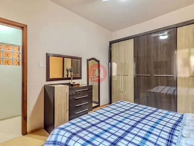 Casa com 254m² 3 quartos e 3 banheiros, à venda ou para alugar, no bairro Auxiliadora em Porto Alegre