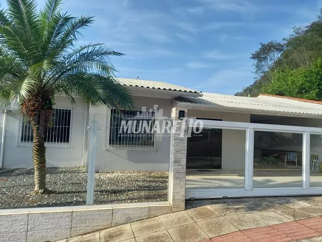 Casa com 225m² 2 quartos e 2 banheiros, à venda, no bairro Gruta em Concórdia