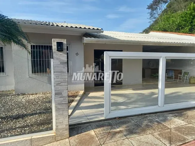 Casa com 225m² 2 quartos e 2 banheiros, à venda, no bairro Gruta em Concórdia