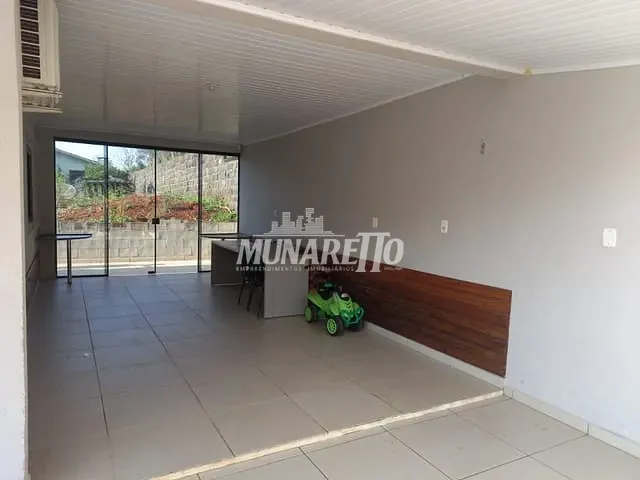 Casa com 225m² 2 quartos e 2 banheiros, à venda, no bairro Gruta em Concórdia