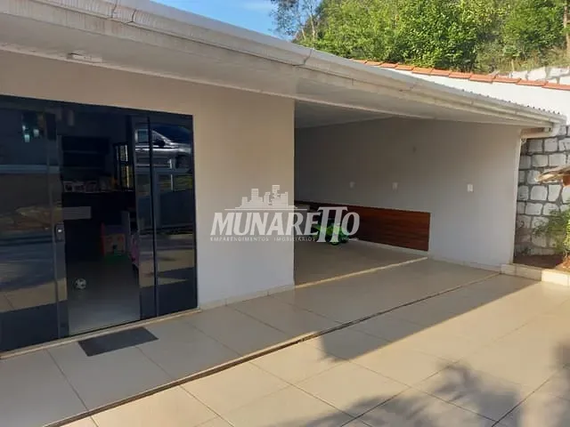 Casa com 225m² 2 quartos e 2 banheiros, à venda, no bairro Gruta em Concórdia