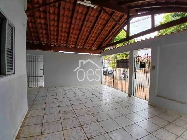 Casa com 250m² 2 quartos e 2 banheiros, à venda, no bairro Jardim Conceição em Santa Bárbara D'Oeste