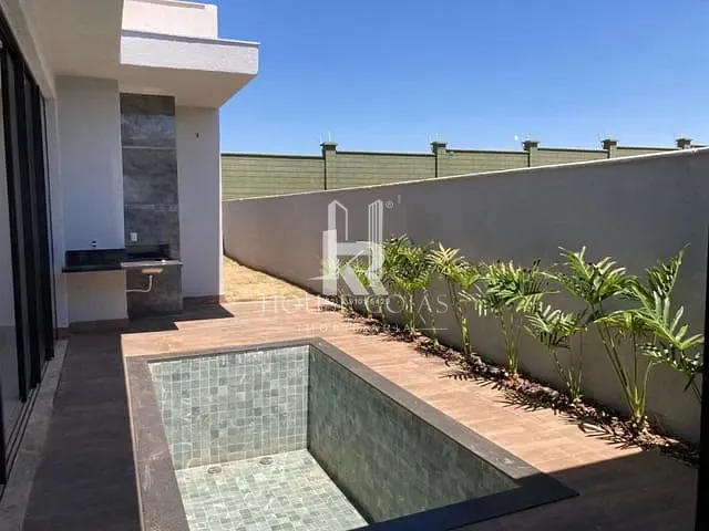 Casa com 365m², à venda, no bairro Terras Alpha Residencial 1 em Senador Canedo