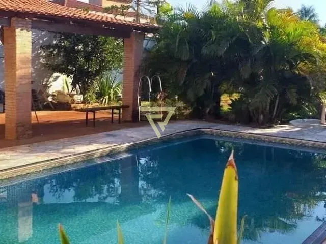 Casa com 585m² 3 quartos e 3 banheiros, à venda, no bairro Jardim Itaú em Ribeirão Preto