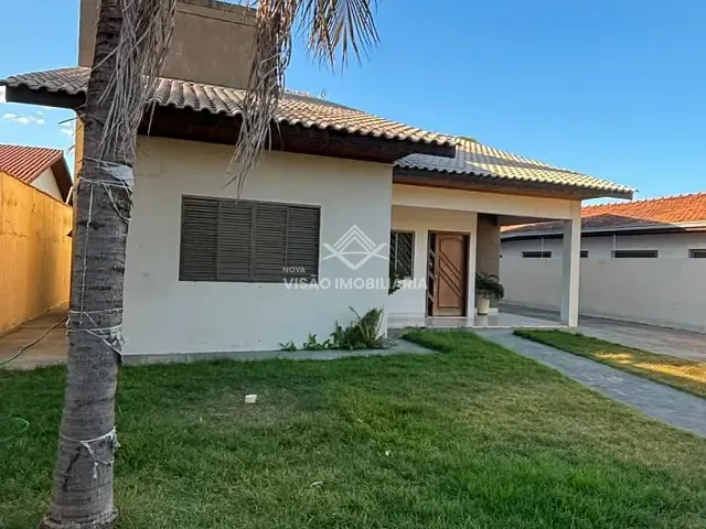 Casa 2 quartos e 1 banheiro, à venda, no bairro Jardim Jacarandás em Sinop