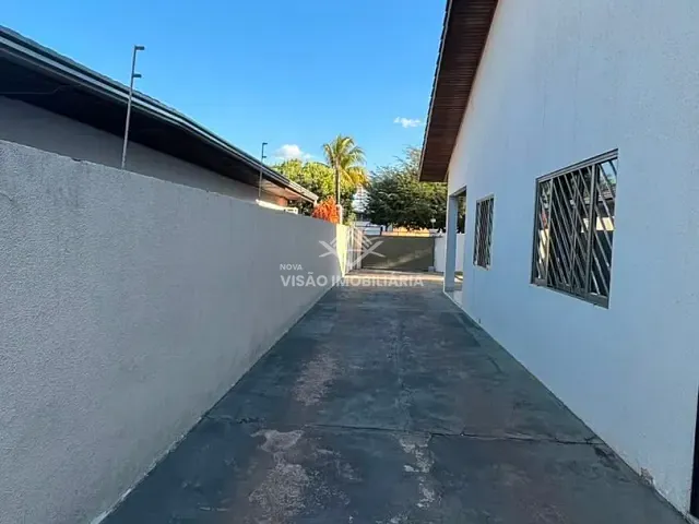 Casa 2 quartos e 1 banheiro, à venda, no bairro Jardim Jacarandás em Sinop