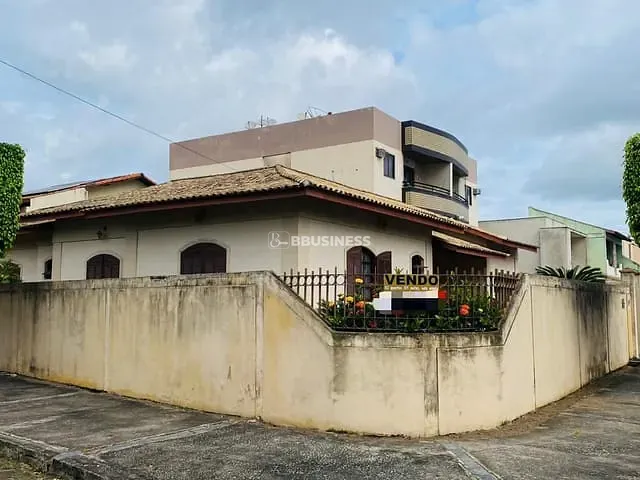 Casa com 470m² 3 quartos e 2 banheiros, à venda, no bairro Alphaville 1 em Campos dos Goytacazes