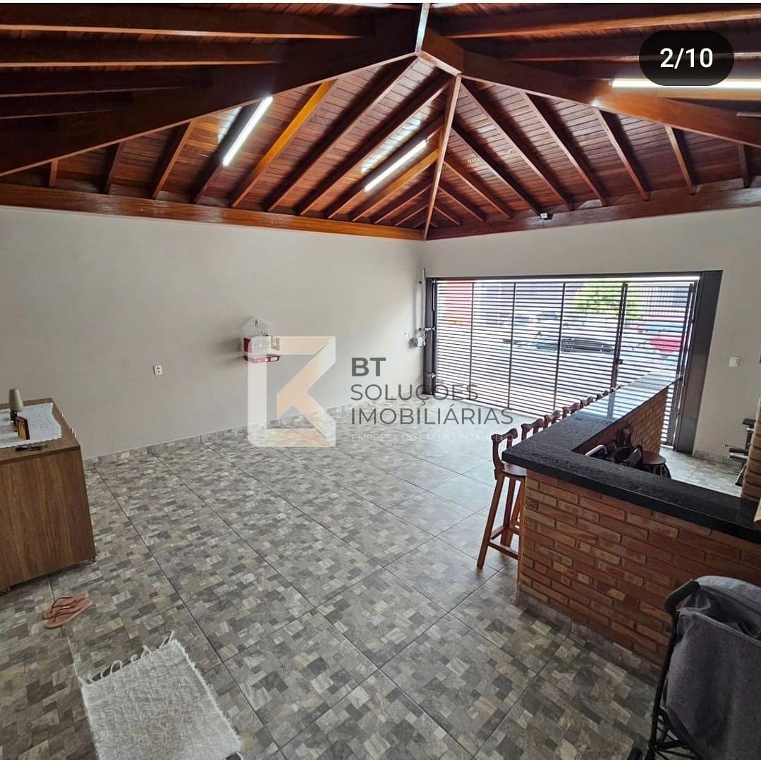 Casa à venda com 2 quartos, 126m² - Foto 2