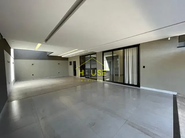Casa com 252m² 3 quartos e 3 banheiros, à venda, no bairro Jardim Santa Paula em Votuporanga