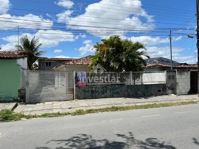 Casa com 375m² 2 quartos e 2 banheiros, à venda, no bairro Cruzeiro em Campina Grande