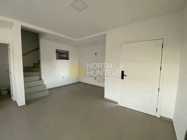 Casa com 172m² 3 quartos e 3 banheiros, à venda, no bairro Bom Retiro em Joinville