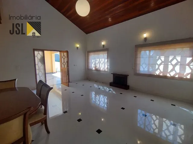 Casa com 751m² 5 quartos e 1 banheiro, à venda, no bairro Residencial Santa Helena em Caçapava