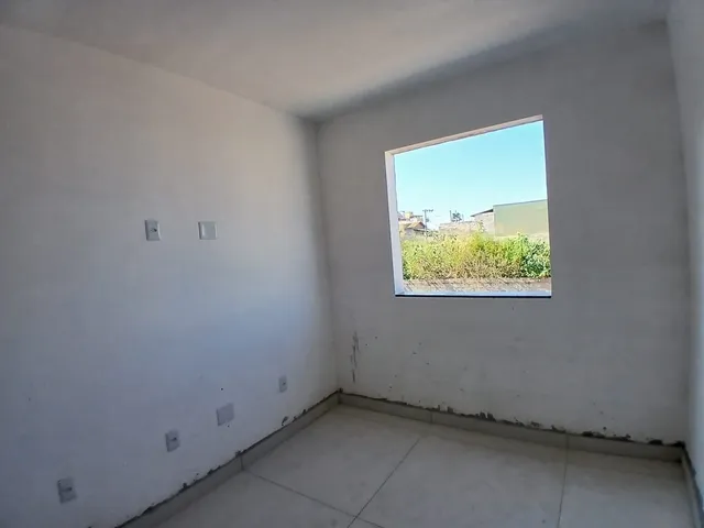 Casa 3 quartos e 4 banheiros, à venda, no bairro Parque Xangri-Lá em Contagem