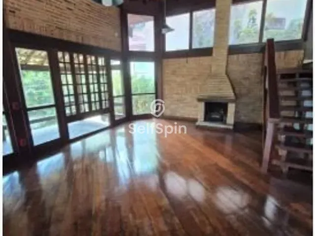 Casa 3 quartos e 5 banheiros, para alugar, no bairro Mata Paca em Niterói