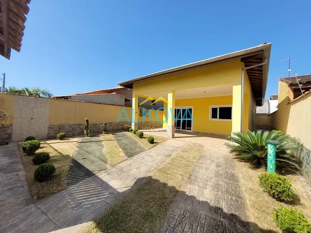 Casa com 270m² 2 quartos e 2 banheiros, à venda, no bairro Massaguaçu em Caraguatatuba
