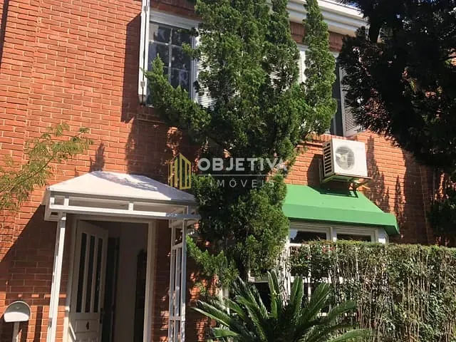 Casa com 197m² 4 quartos e 3 banheiros, à venda, no bairro Três Figueiras em Porto Alegre
