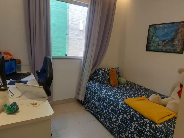 Casa 3 quartos e 2 banheiros, à venda, no bairro Cabral em Contagem