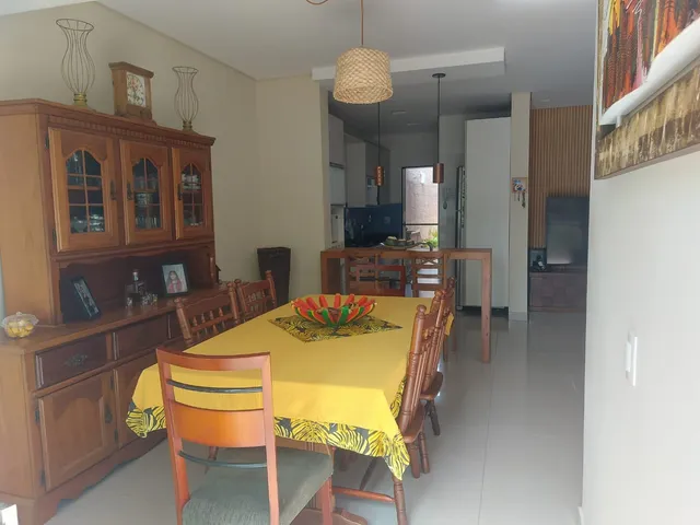 Casa 3 quartos e 2 banheiros, à venda, no bairro Cabral em Contagem