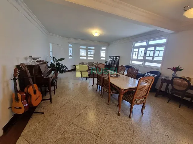 Casa com 400m² 4 quartos e 3 banheiros, à venda, no bairro Urbanova em São José dos Campos