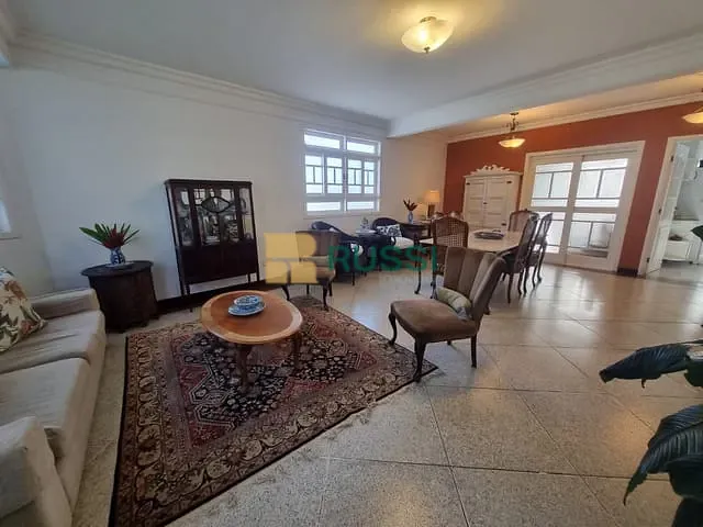 Casa com 400m² 4 quartos e 3 banheiros, à venda, no bairro Urbanova em São José dos Campos