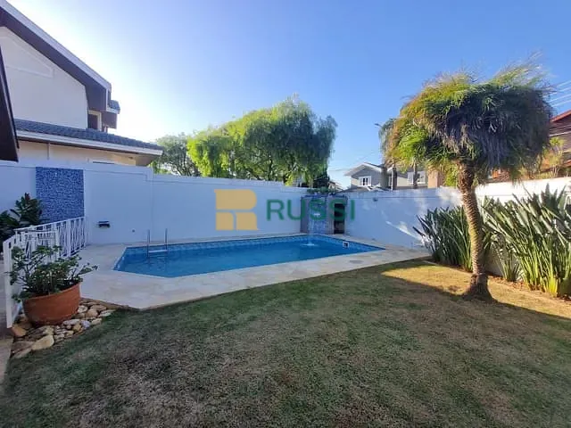 Casa com 400m² 4 quartos e 3 banheiros, à venda, no bairro Urbanova em São José dos Campos