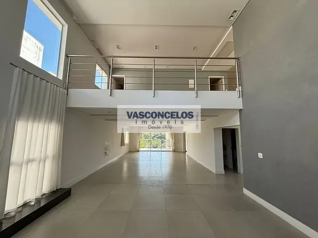 Casa com 820m² 5 quartos e 4 banheiros, à venda, no bairro Urbanova em São José dos Campos