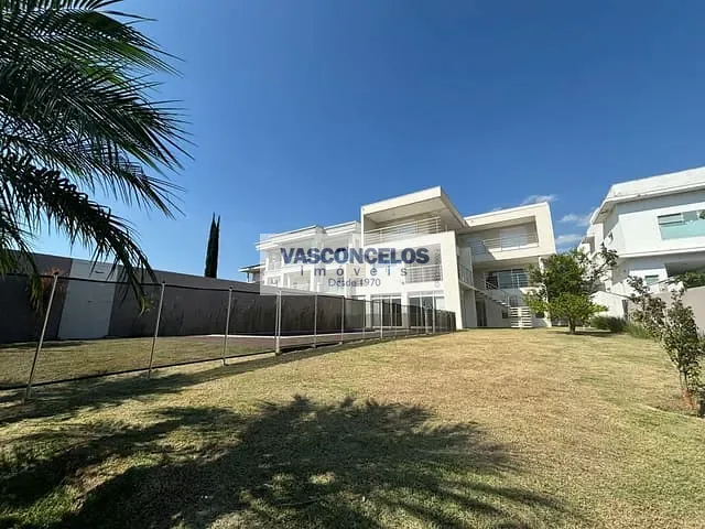 Casa com 820m² 5 quartos e 4 banheiros, à venda, no bairro Urbanova em São José dos Campos