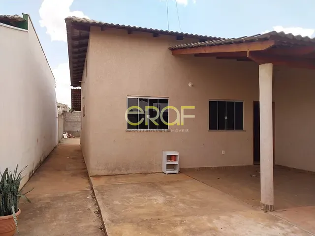 Casa 2 quartos e 2 banheiros, à venda, no bairro Parque da Colina I em Formosa