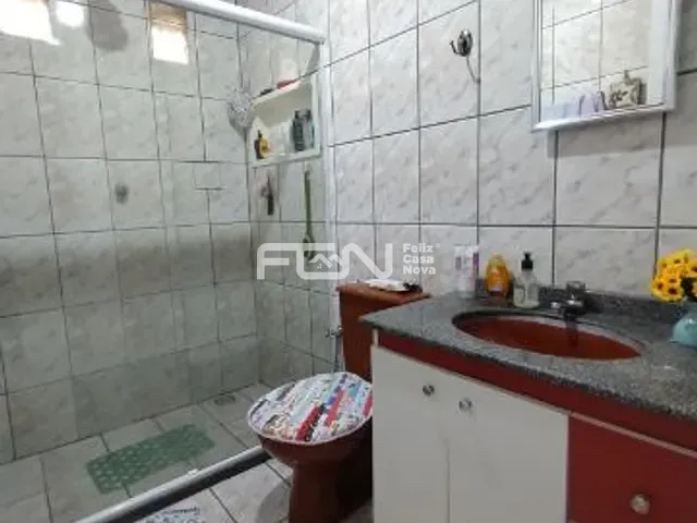 Casa com 150m² 4 quartos e 2 banheiros, à venda, no bairro Alto do Triângulo em Camaçari