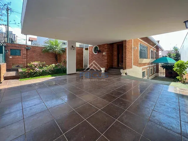 Casa com 270m², à venda ou para alugar, no bairro Parque do Colégio em Jundiaí