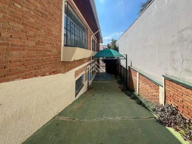 Casa com 270m², à venda ou para alugar, no bairro Parque do Colégio em Jundiaí