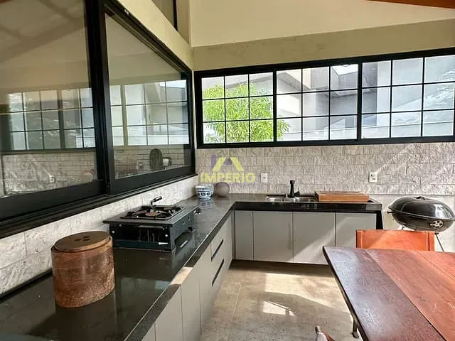 Casa com 1000m² 5 quartos e 6 banheiros, à venda, no bairro Condomínio Fazenda Palmeiras Imperiais em Salto