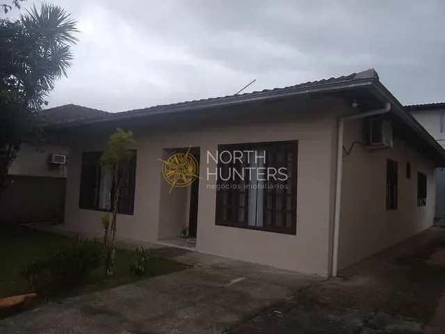 Casa com 412m² 3 quartos e 4 banheiros, à venda, no bairro Vila Nova em Joinville