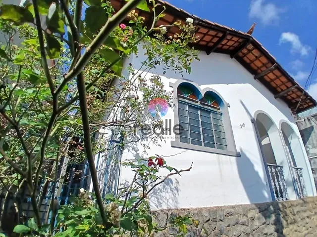 Casa 6 quartos e 3 banheiros, à venda, no bairro Paraíso em Belo Horizonte