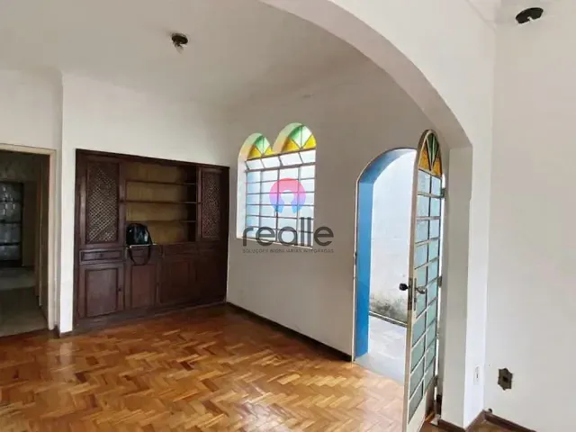 Casa 6 quartos e 3 banheiros, à venda, no bairro Paraíso em Belo Horizonte