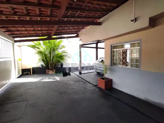 Casa com 250m² 3 quartos e 1 banheiro, à venda, no bairro Jardim Bela Vista em Taubaté