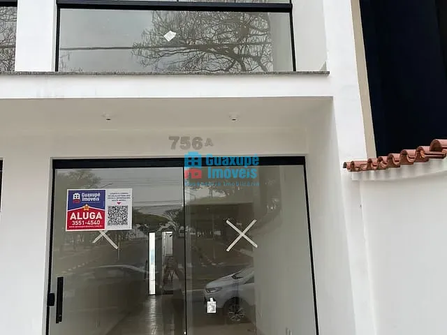 Sobrado com 159m², para alugar, no bairro centro em Guaxupé