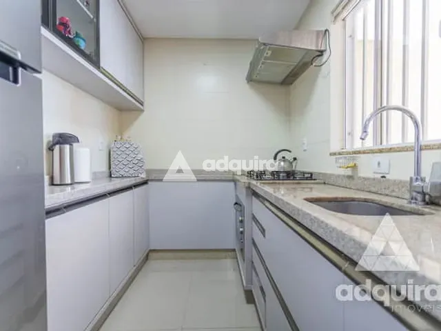 Sobrado com 163m² 3 quartos e 3 banheiros, à venda, no bairro Orfãs em Ponta Grossa