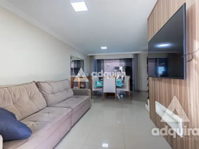 Sobrado com 163m² 3 quartos e 3 banheiros, à venda, no bairro Orfãs em Ponta Grossa
