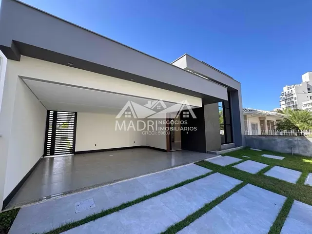 Casa com 360m² 3 quartos e 3 banheiros, à venda, no bairro Pedra Branca em Palhoça