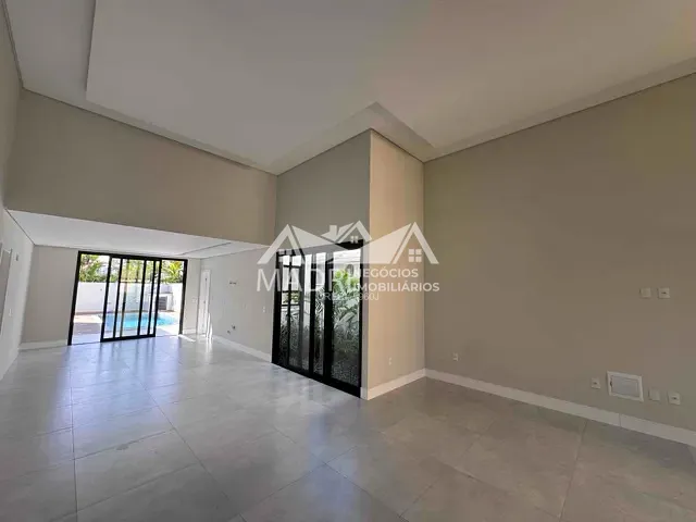 Casa com 360m² 3 quartos e 3 banheiros, à venda, no bairro Pedra Branca em Palhoça