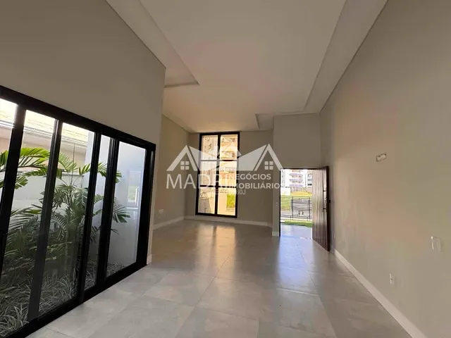 Casa com 360m² 3 quartos e 3 banheiros, à venda, no bairro Pedra Branca em Palhoça