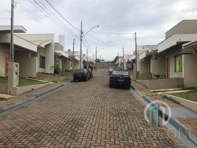 Casa com 126m² 3 quartos e 1 banheiro, à venda, no bairro Centro em Cambé