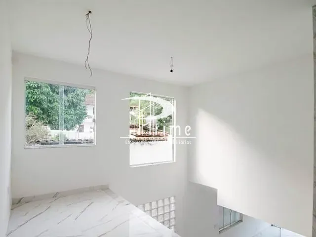 Casa com 225m² 4 quartos e 1 banheiro, à venda, no bairro Piratininga em Niterói