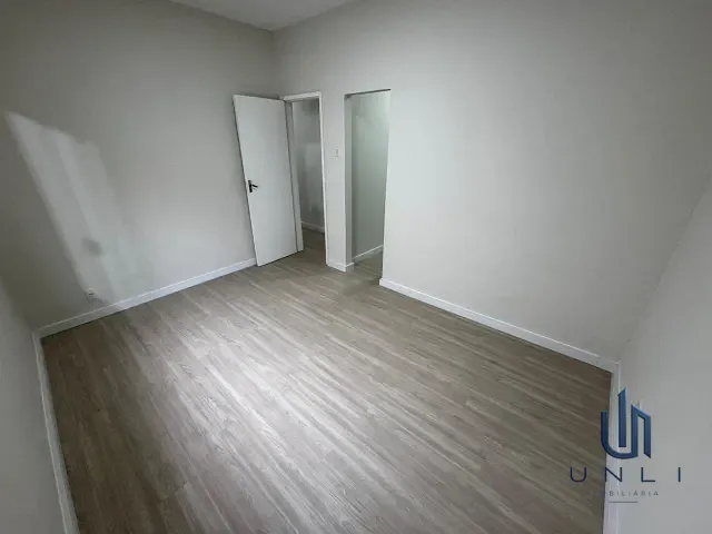 Casa com 240m² 3 quartos e 2 banheiros, à venda, no bairro Vila Mury em Volta Redonda