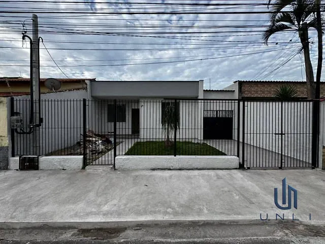Casa com 240m² 3 quartos e 2 banheiros, à venda, no bairro Vila Mury em Volta Redonda
