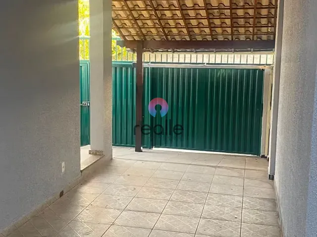 Casa 3 quartos e 3 banheiros, à venda, no bairro Santa Mônica em Belo Horizonte